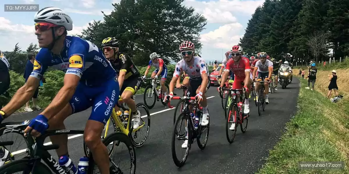 独家视角解读赛事，深度剖析战术精髓🎙️